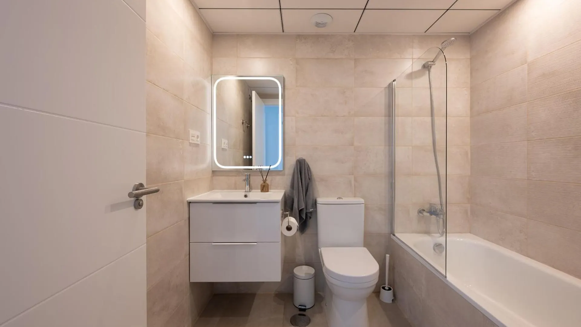 Modern 3-Bedroom Apartment In Vitta Nature Mijas  밀야스코스타