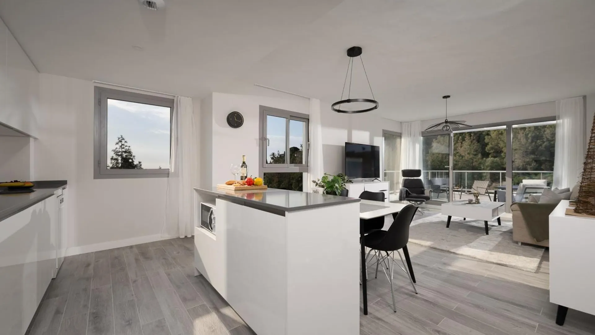 Modern 3-Bedroom Apartment In Vitta Nature Mijas  밀야스코스타